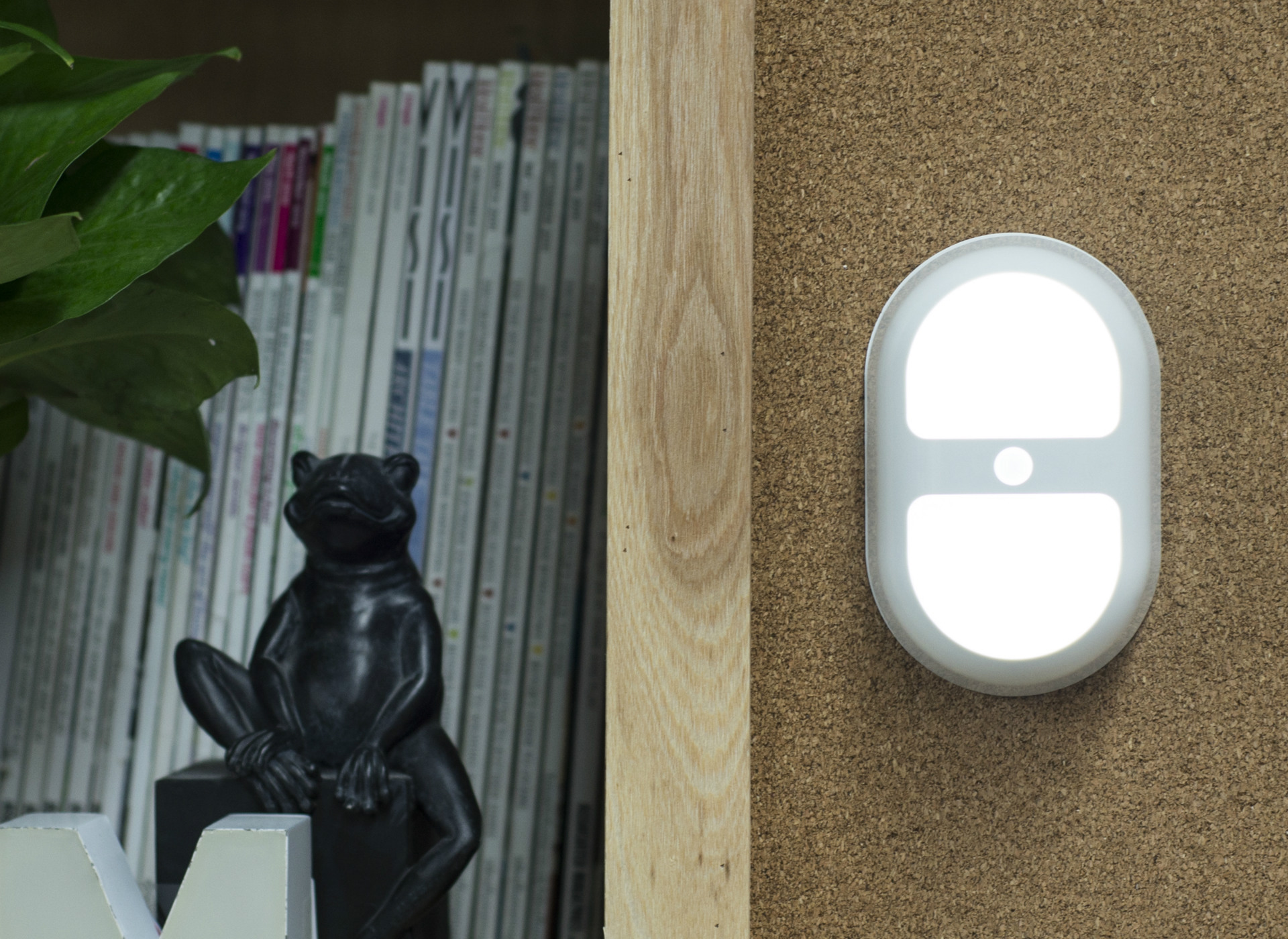 led人体感应灯/光控人体双重感应灯/创意小夜灯/居家必备小夜灯