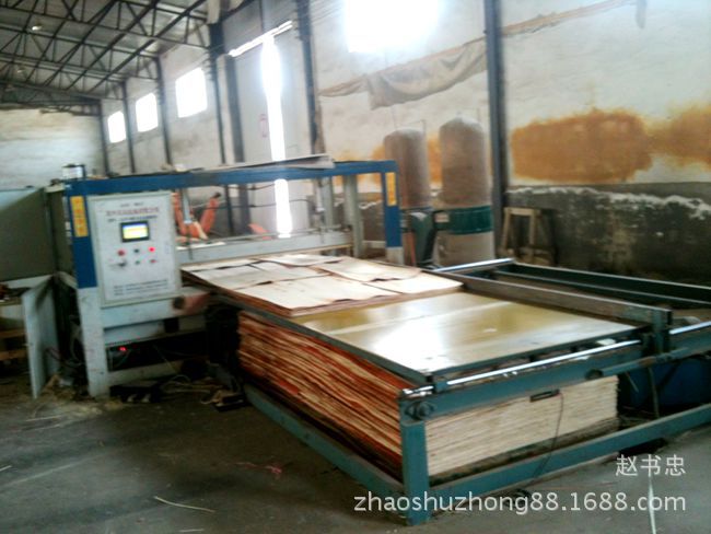 临沂厂家直销胶合板多层板铺板机/铺板流水生产线