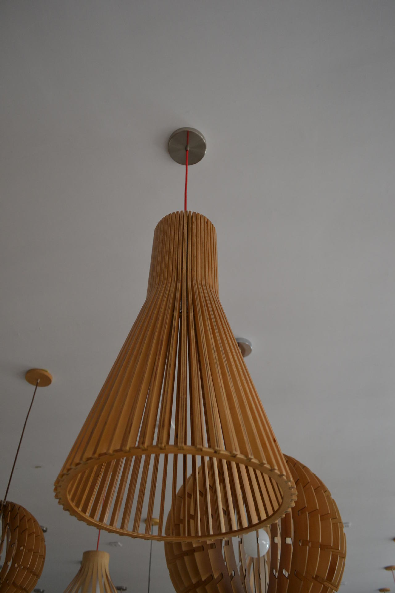 木制吊灯/创意家居设计光之鸟木制工艺品/厂家混批/麦克吊灯