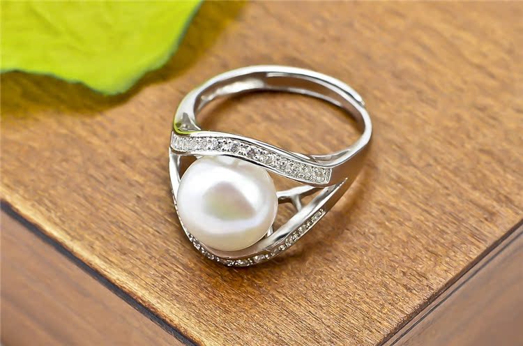 珍珠戒指女 纯银 925银周大福图片