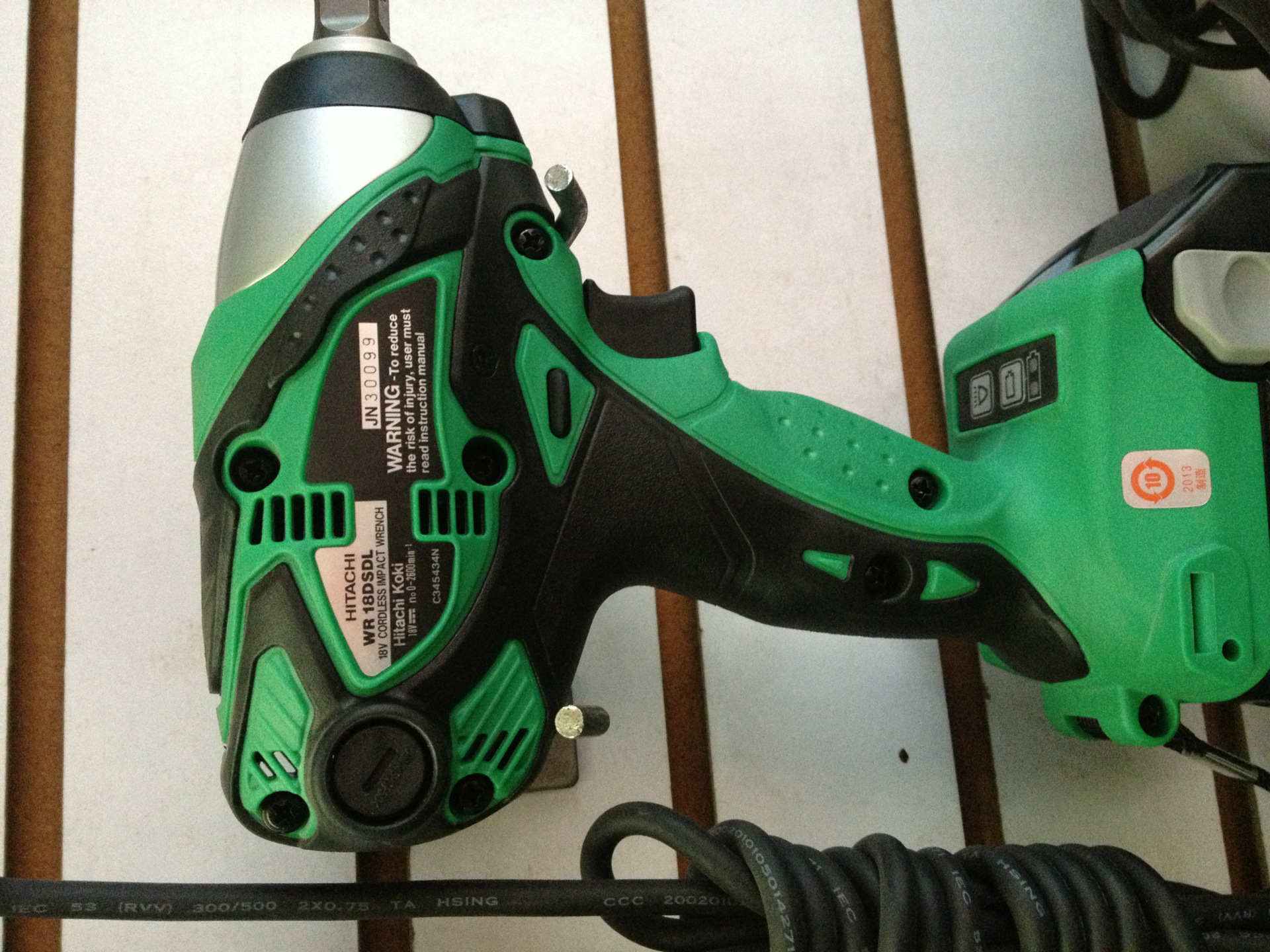 日立充电式 电动扳手