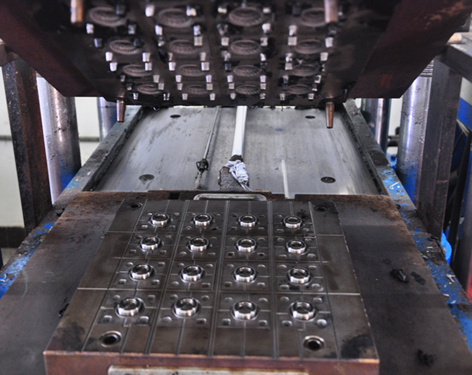 东莞长安供应优质模具制造厂,长安福联硅胶橡胶模具厂,硅胶模具