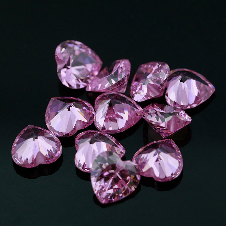 厂家专业批发 钻石工艺品 心形钻石饰品 人造工艺品 广泛应用