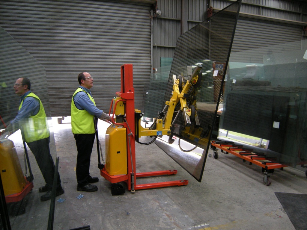 行业专用设备 建材机械 玻璃机械 其他玻璃机械 玻璃安装车