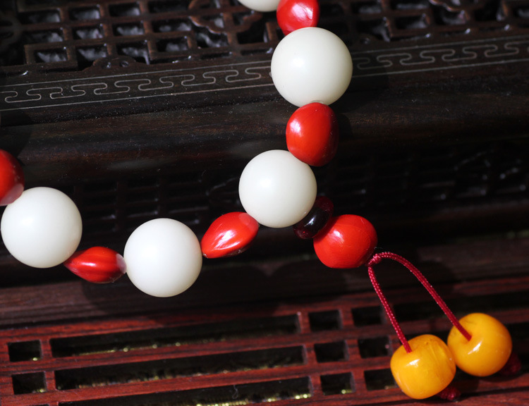 天然相思红豆手链 原创手工白菩提红豆手链 年年增运旺桃花