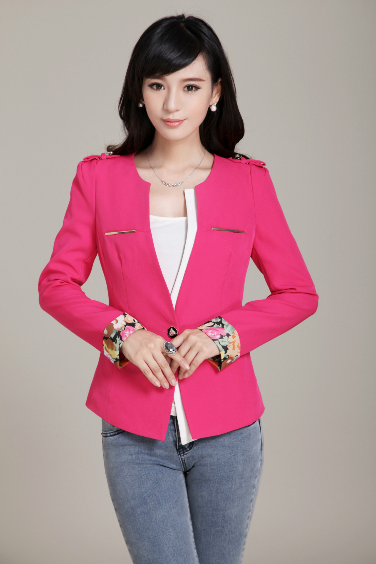 春季新款女装外套韩版百搭撞色小西服女式修身长袖品牌小西装