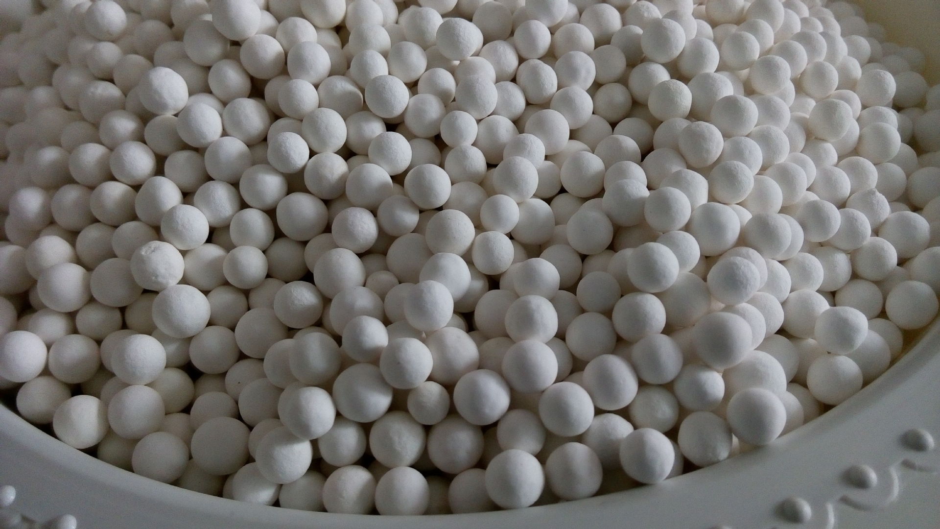 河南活性氧化铝干燥剂生产厂家(皓泉品牌)