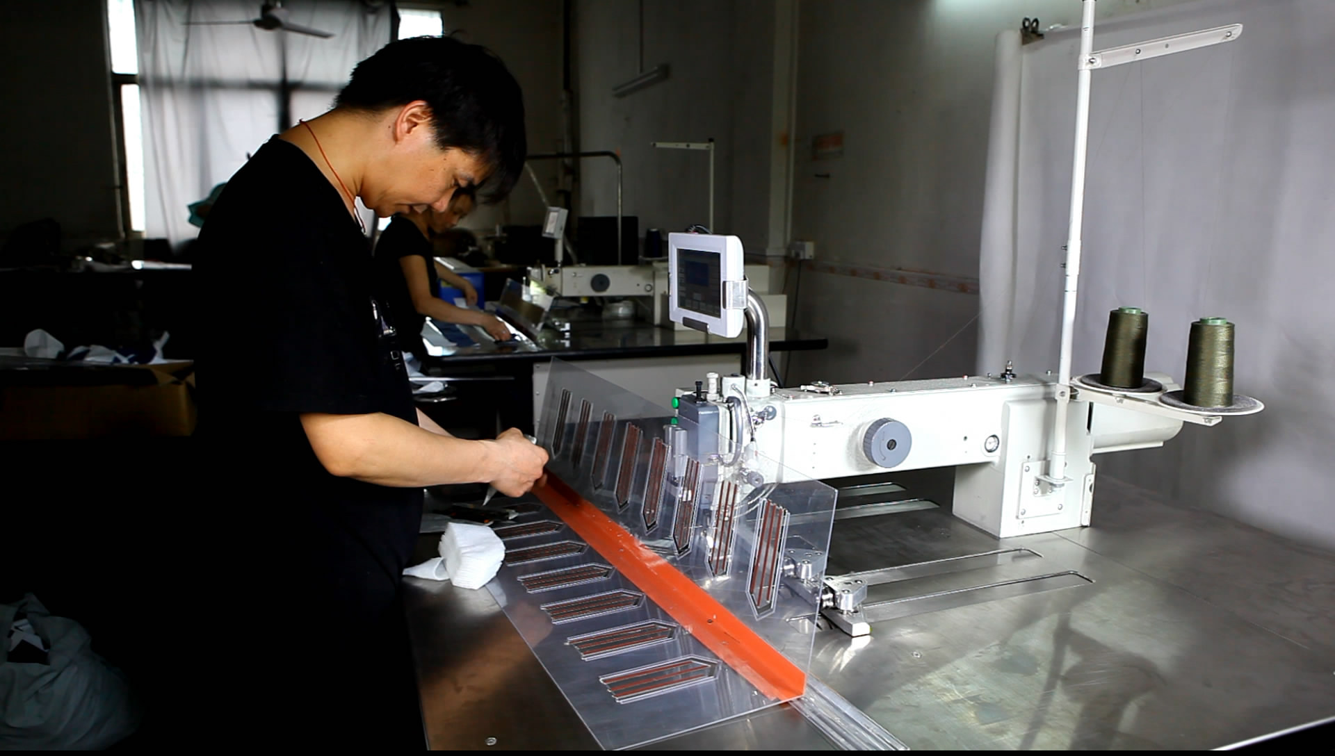 全自动电脑服装模板机 长臂模板电脑车 缝纫设备 缝纫机