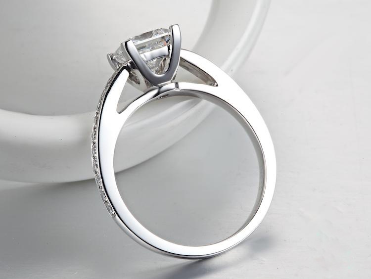 1件起批 50分克拉钻 豪华群镶公主方钻石戒指结婚钻戒指 戒托