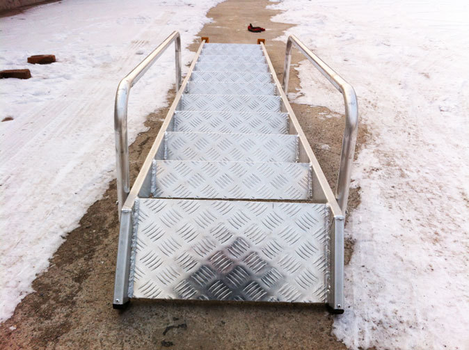 专业生产折叠阁楼爬梯厂家 优质阁楼爬梯订购