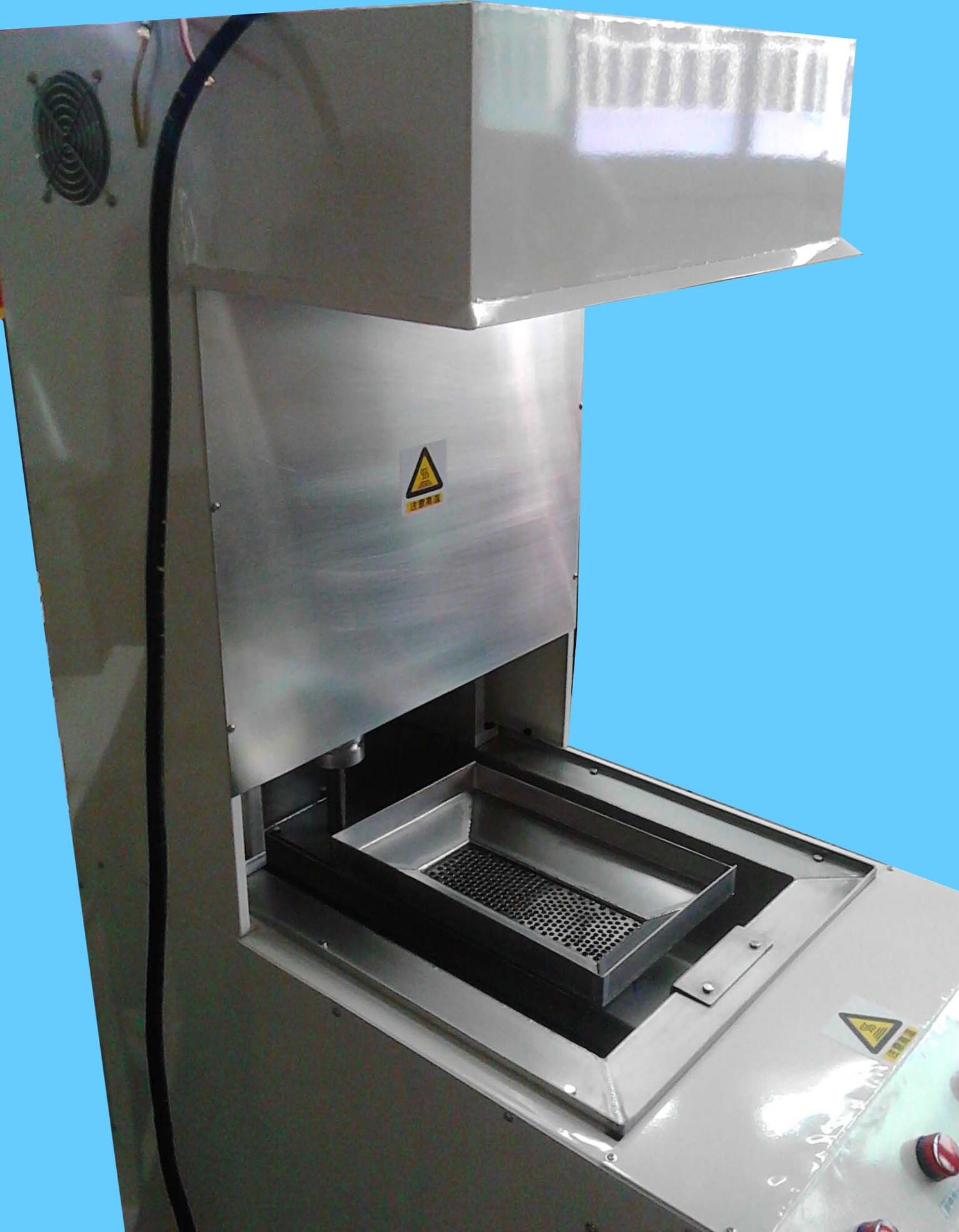 立式喷流锡炉,无虚焊,焊点饱满,温度补偿快,波峰高度可调