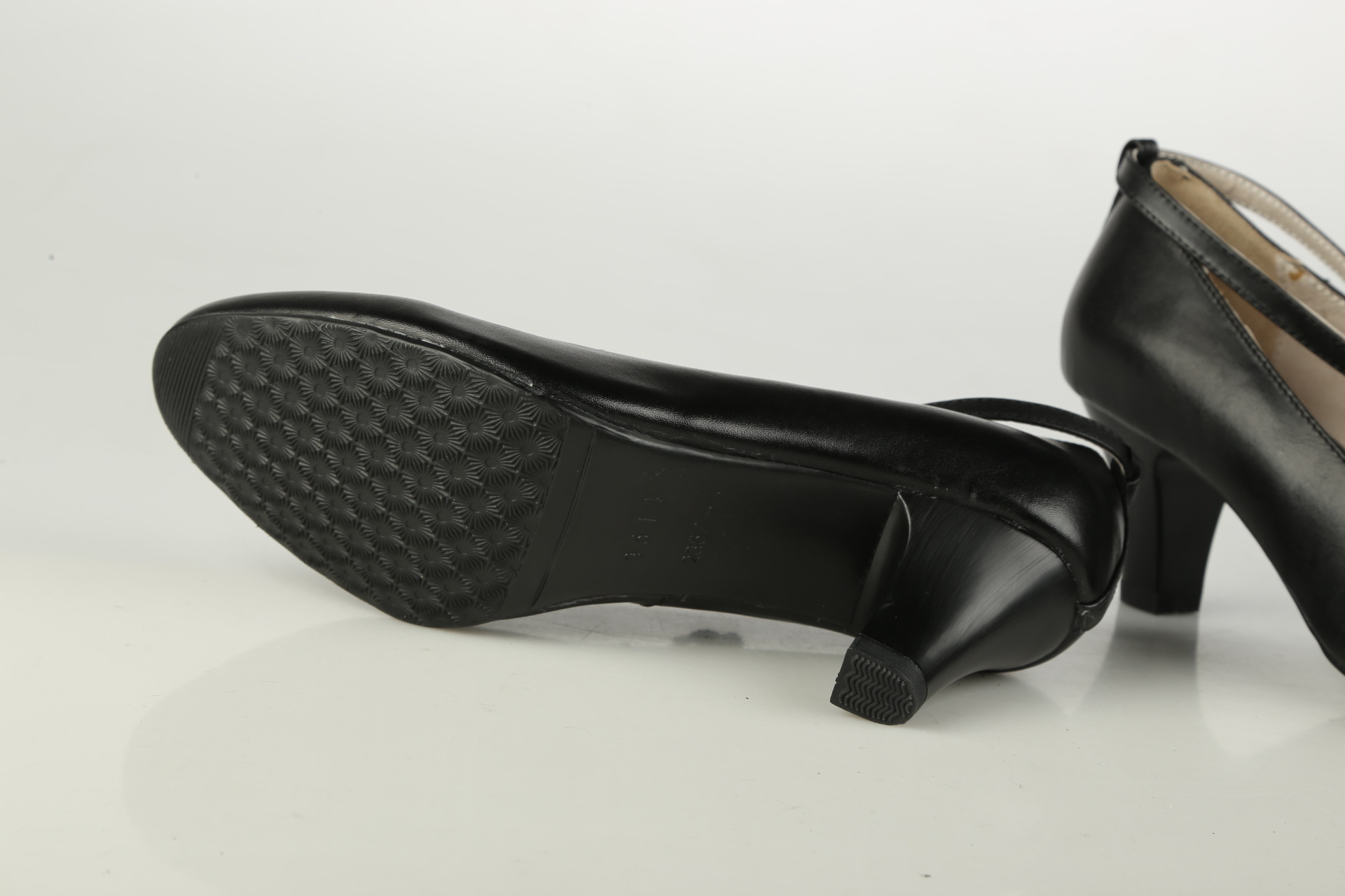 女皮鞋正品07a女夏常服皮鞋校尉常服皮鞋干部夏皮鞋正装中跟皮鞋