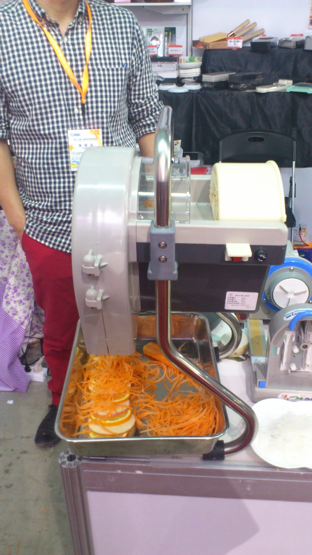 去芯切葱丝机,宽为1.5mm,手动高效,3kgs/10分钟,成品美观美味
