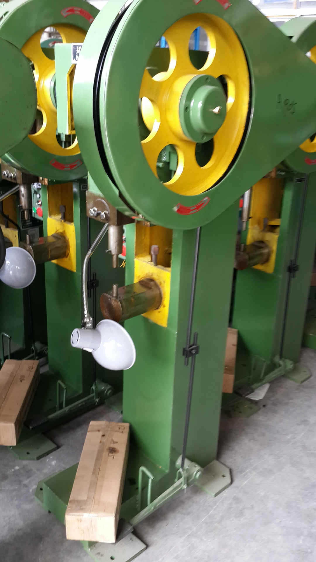 [厂家直销]铆钉机