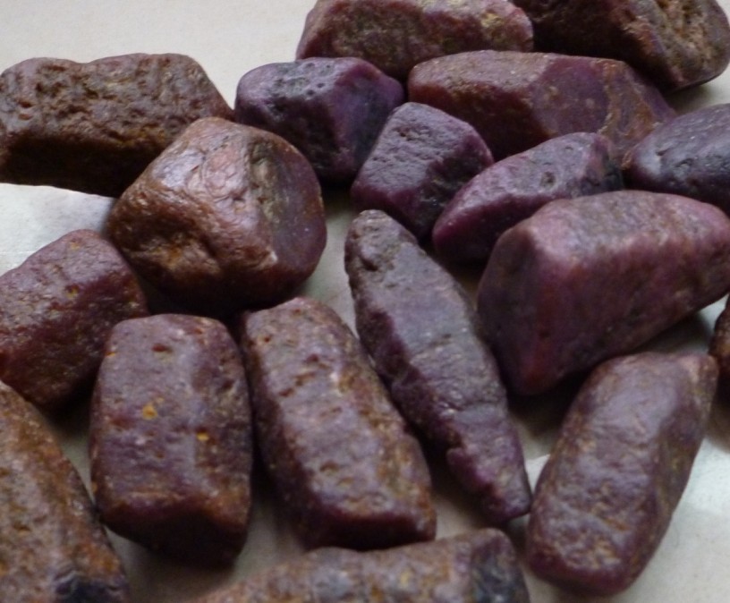 天然红刚玉 红宝石原石 雕件 手把 矿标,新春酬宾特价款