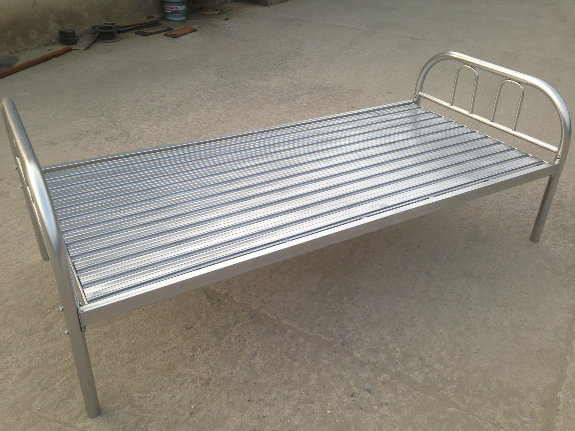 【单人床】厂家订做龙骨单人床铁板单人床简约欧式铁架单人床加工