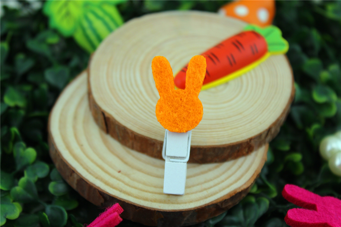 五彩缤纷的小兔子夹子