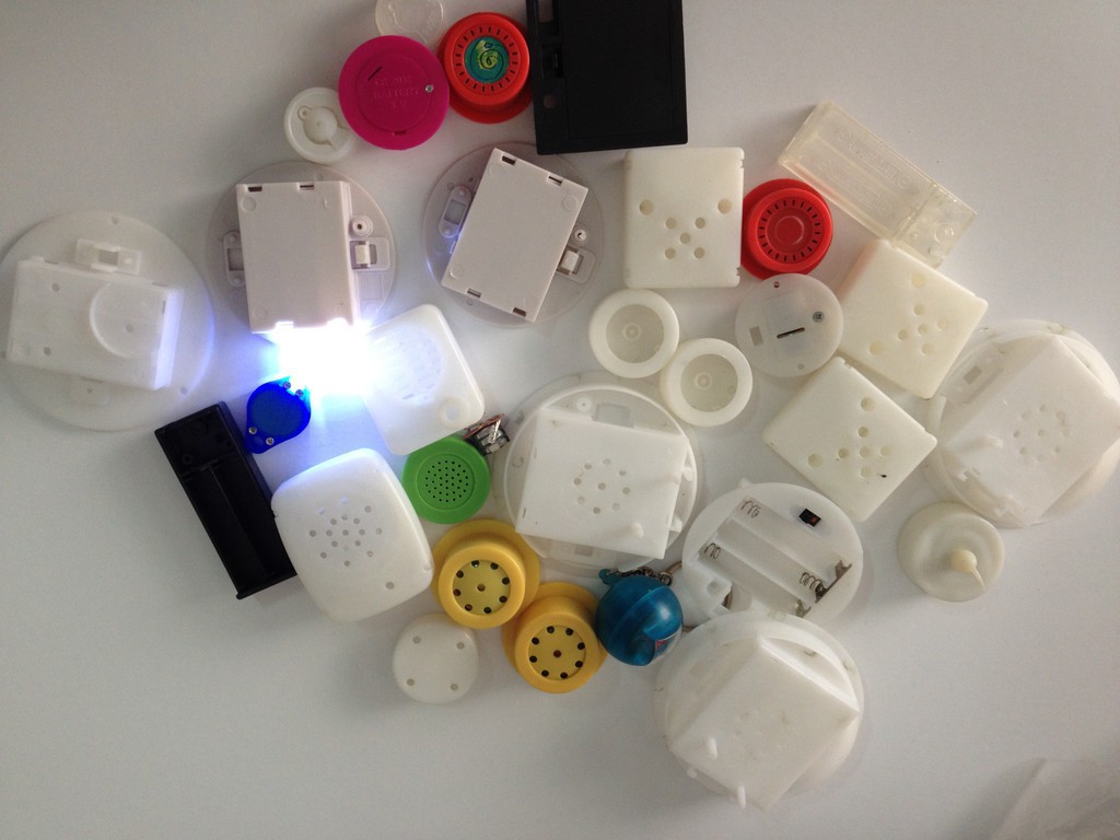 圆形三节七号电池盒,67mm电池盒,80mm电池盒