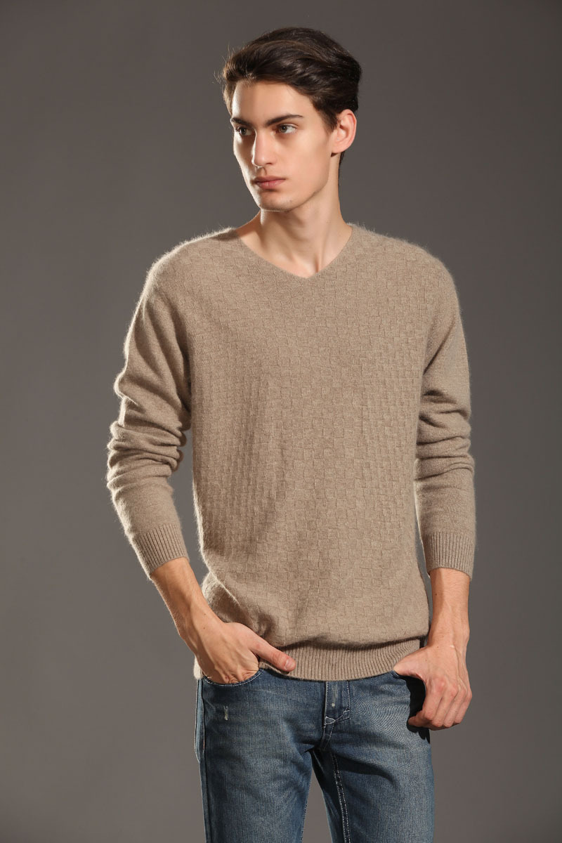 商务时尚男装貂绒衫v领扭花貂毛衫 男打底短款针织衫秋冬新款毛衣图片