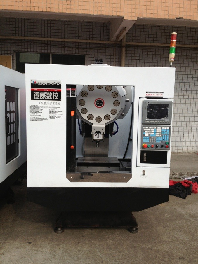 厂家直销 三轴高端精雕刀库机 三轴联动 【厂家直销】