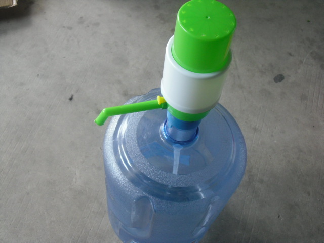 厂家直销 中山众惠众维硬壳泵水器桶装水手压泵现货批发