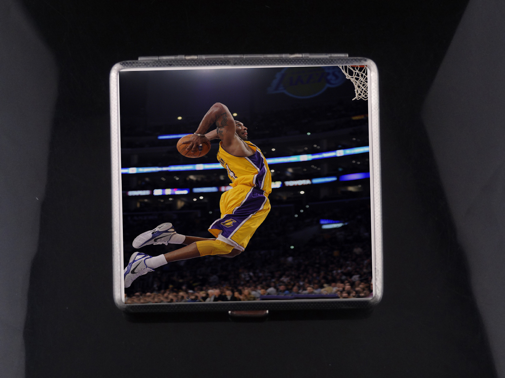 篮球nba创意烟盒 q版人物 科比 金属超薄烟盒 支持一件代发 批发