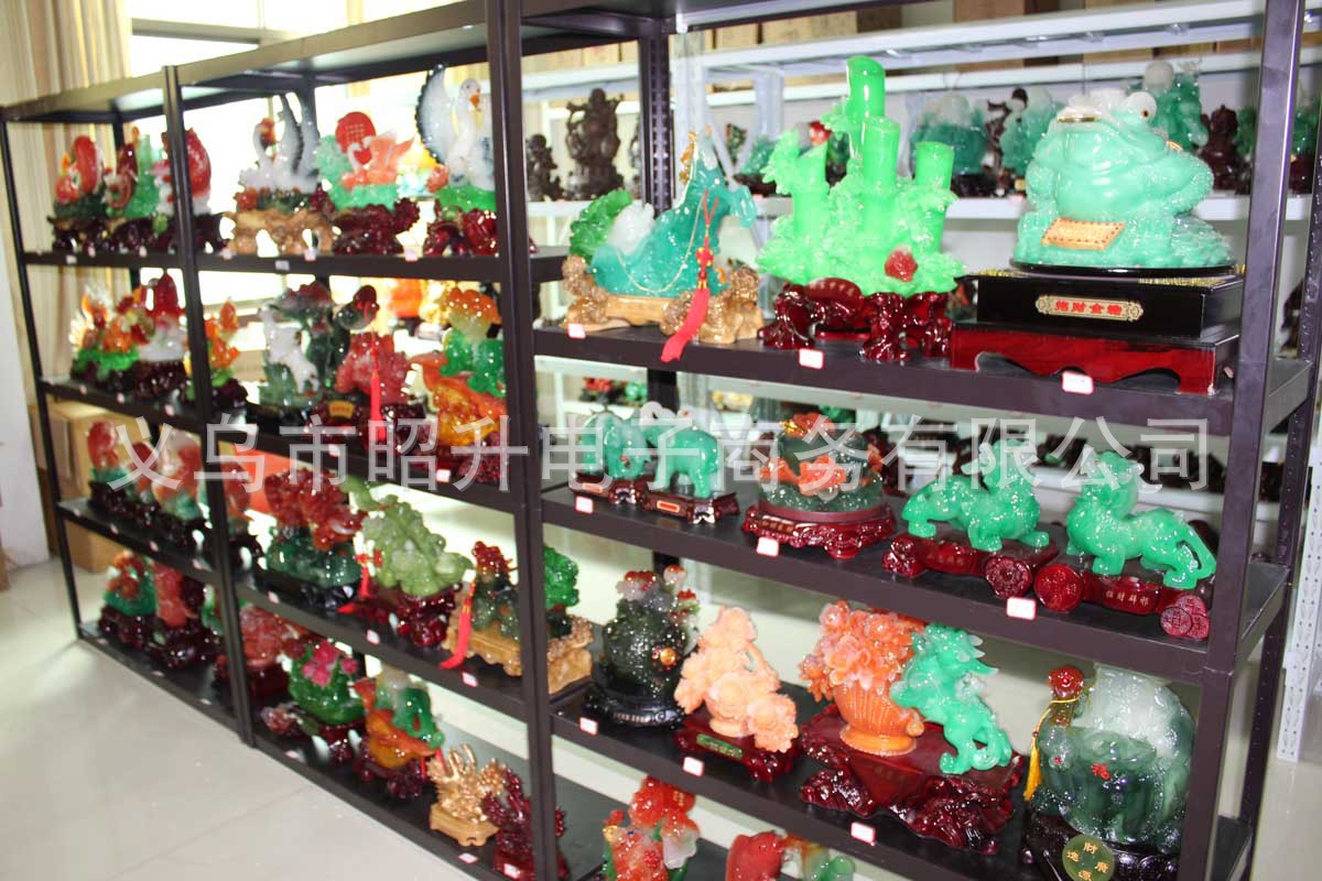 摆件哪有批发的