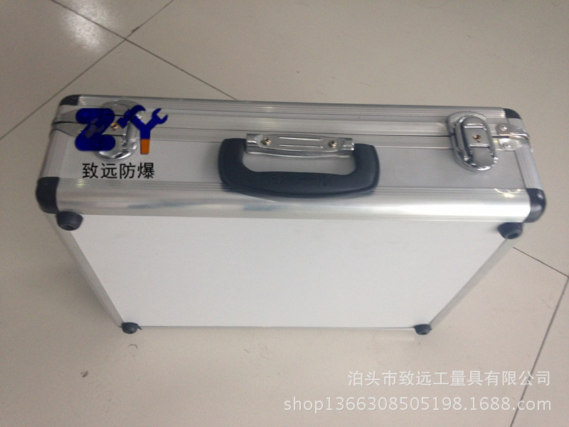 爆工具箱侧面图