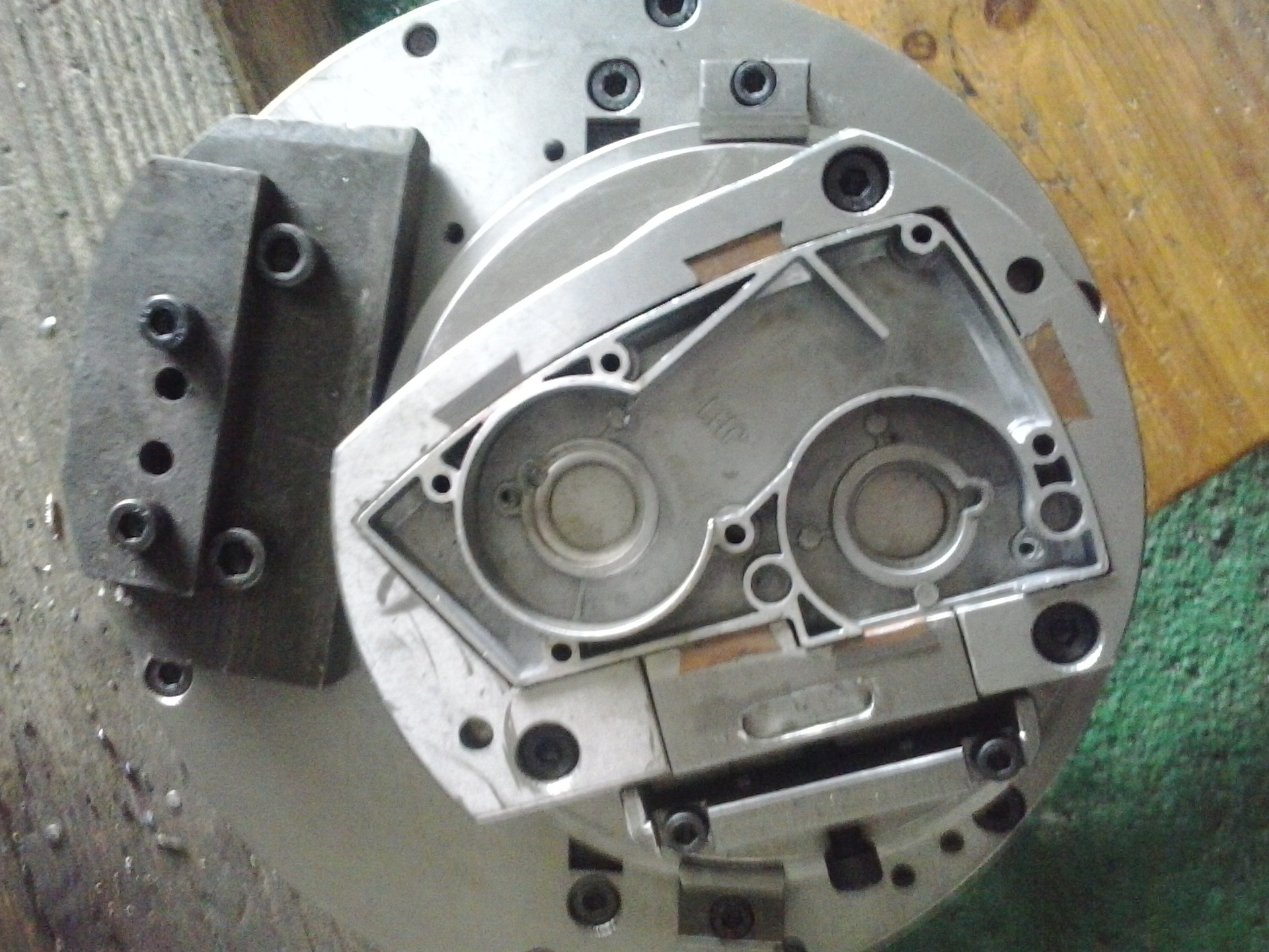 高回报率工装夹具自动180度旋转换向加工提高功效