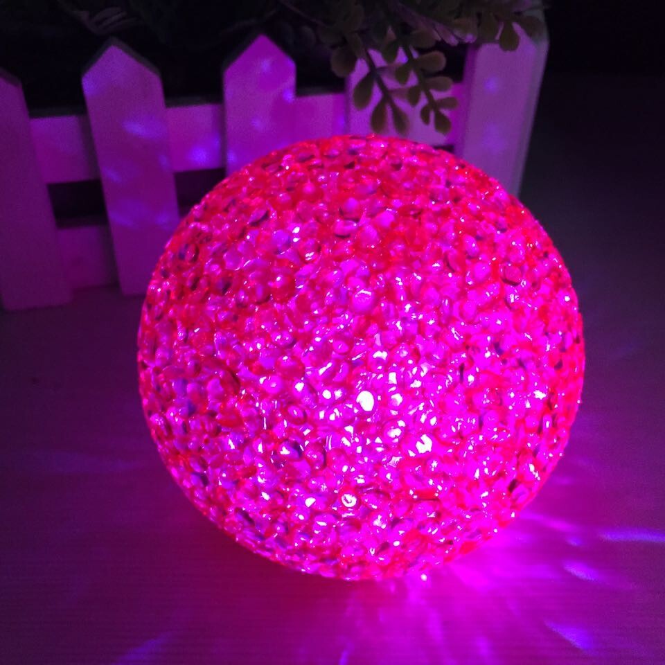 厂家直销〕七彩水晶球小夜灯 魔幻红色外壳水晶圆球(8cm)