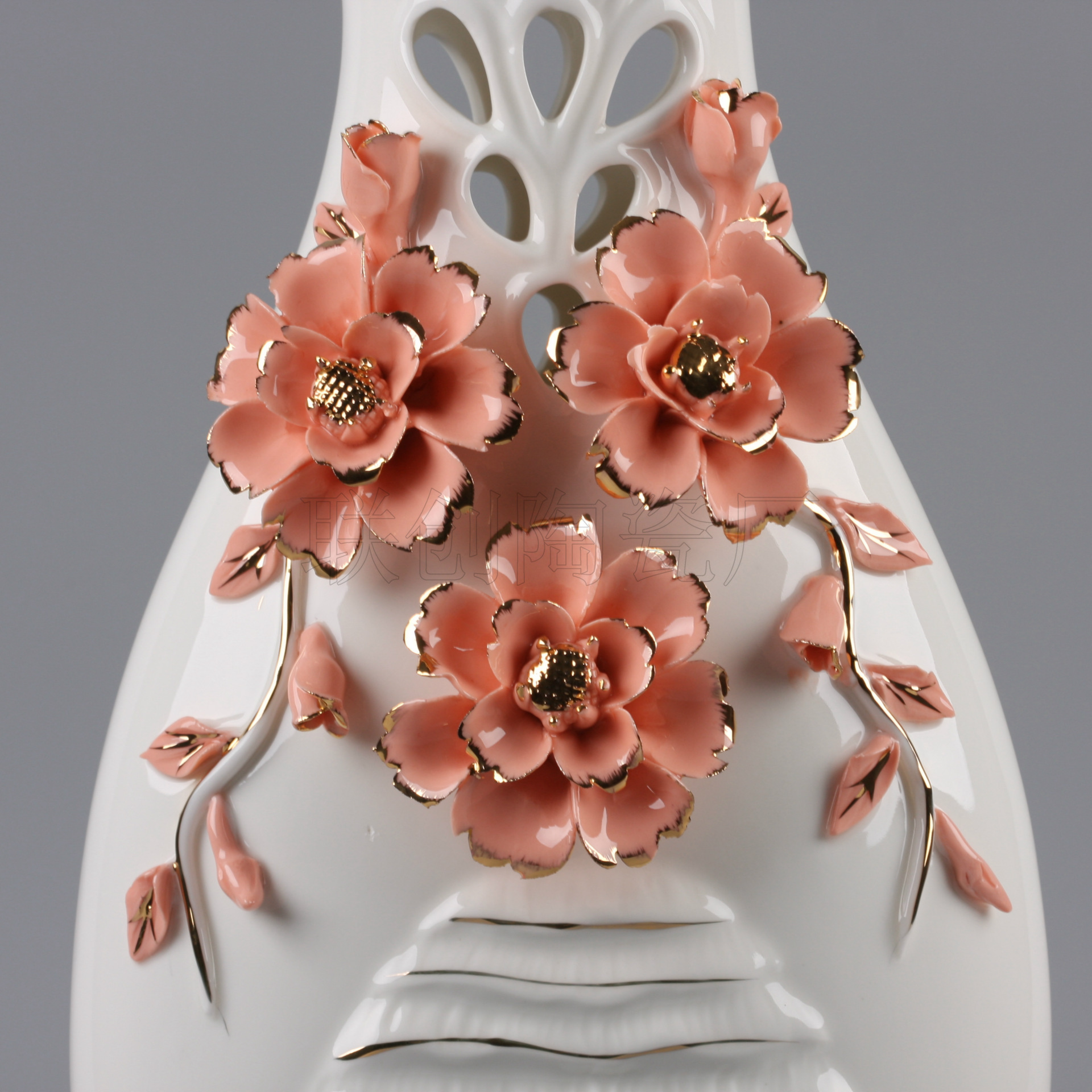 陶瓷花瓶 现代时尚简约手工捏花描金家居装饰品