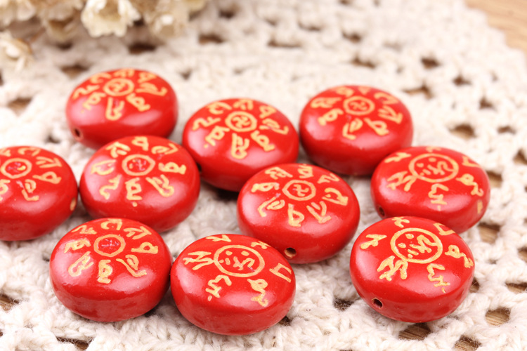工厂直销 台湾天然中国红朱砂圆片双面六字真言配珠 diy饰品配件