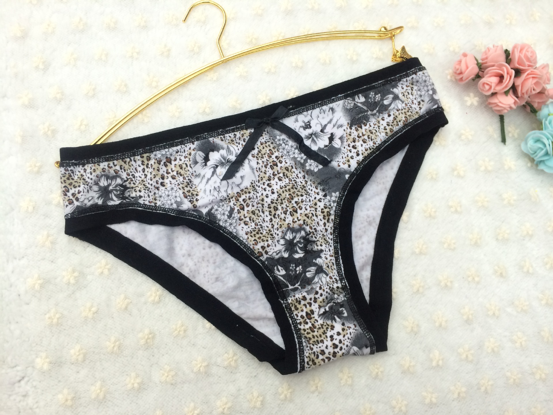 印玫瑰花三角女裤内裤批发 外贸三角裤 全棉三角裤现货批发