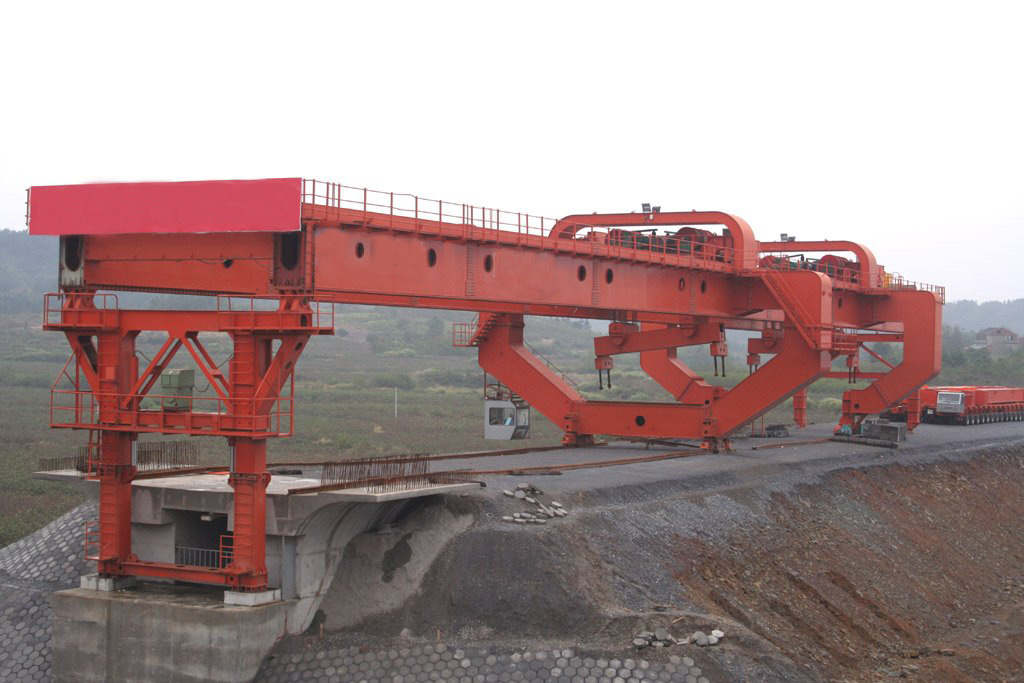 厂家直销高铁架梁专用门式起重机 悬挂起重机 轮胎式架桥起重机