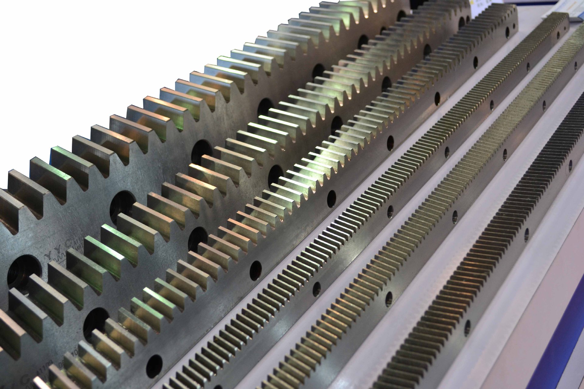 厂家直销齿条/研磨齿条/斜齿条/可订制