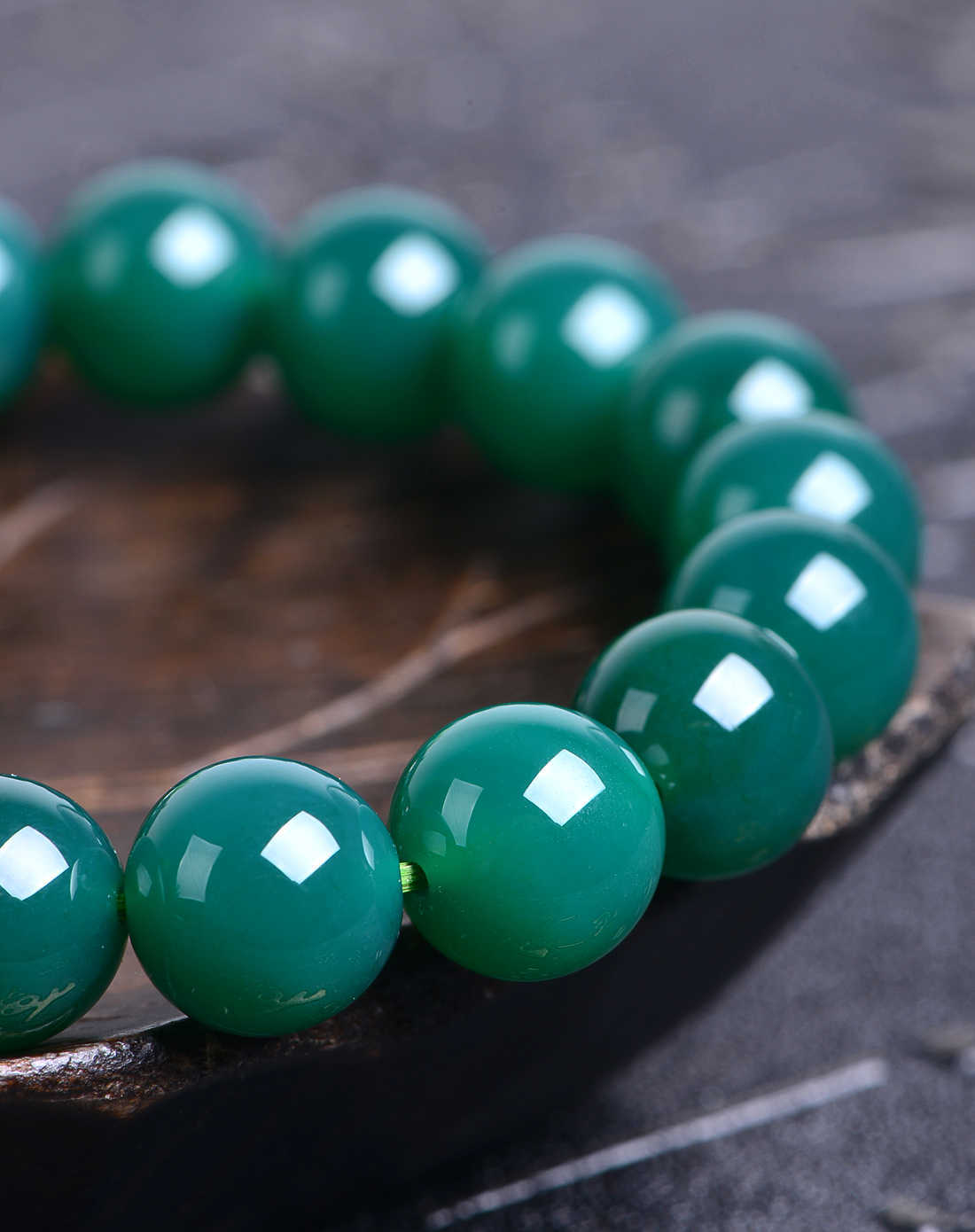 正品纯天然绿玛瑙手链单圈女款绿玉髓原石圆珠手串女士情侣款礼物