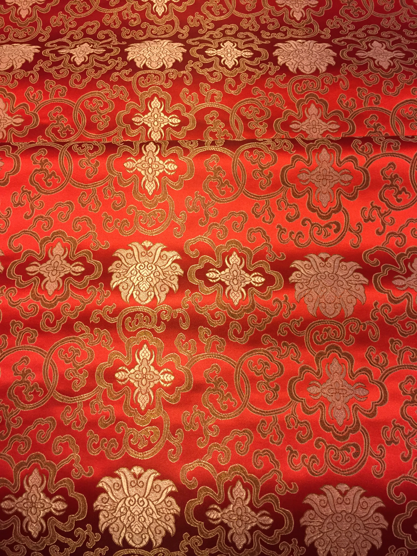 供应尼龙织锦缎 时装唐装旗袍靠垫包装等面料