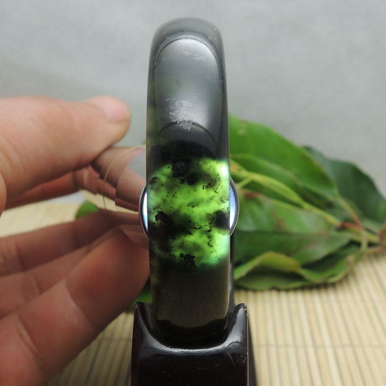 厂家直销天然玉石墨绿玉时尚女款手镯批发 本店满五千元九折