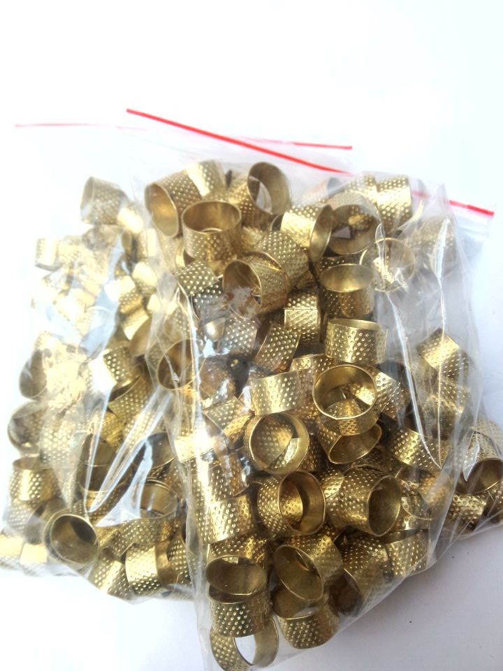 金顶针批发 十字绣顶针家用缝纫 金色顶针 家居必备缝补用