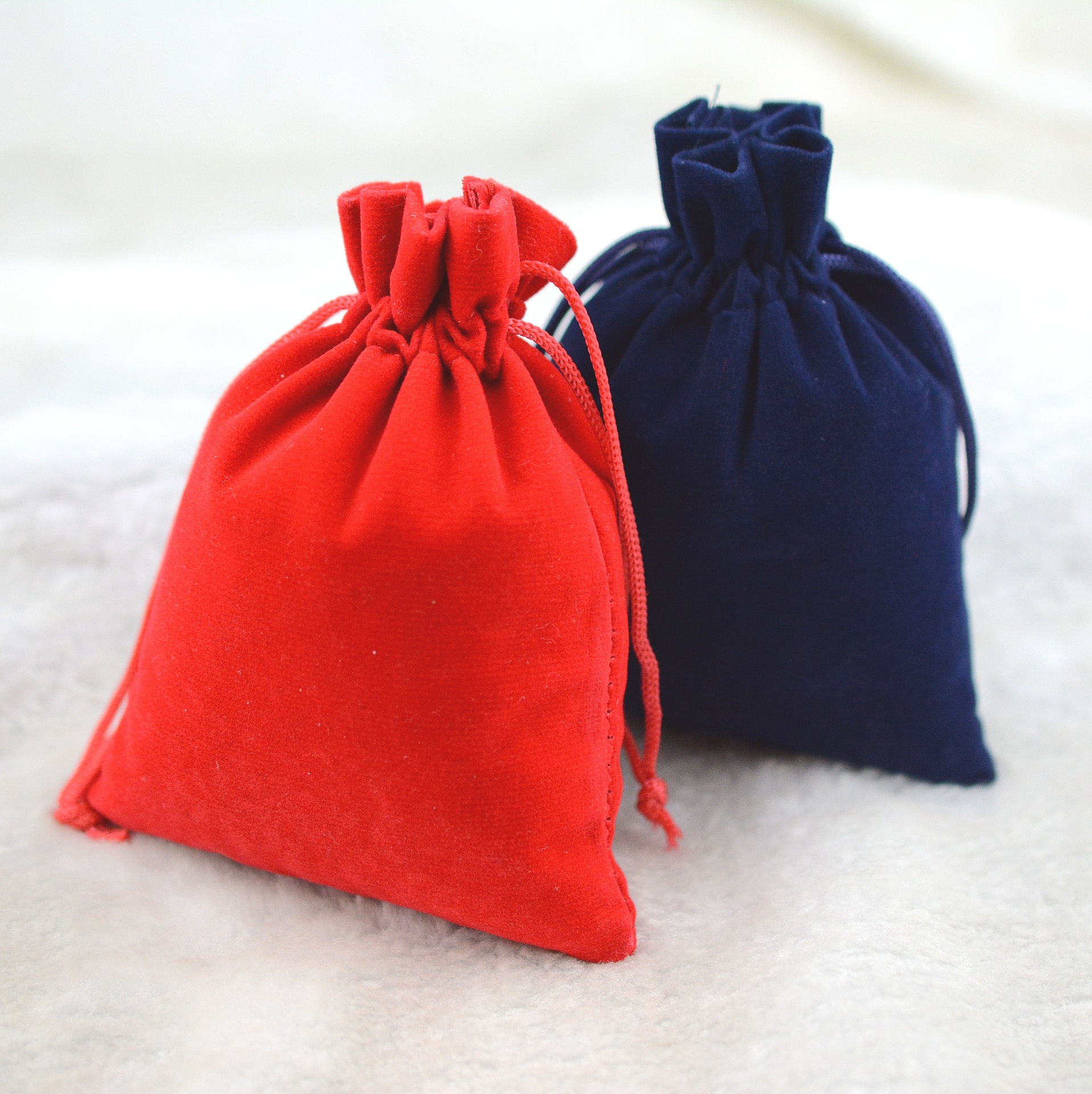 10*13cm新款时尚绒布袋 束口袋 礼品首饰袋 拉绳袋批发 多色可选