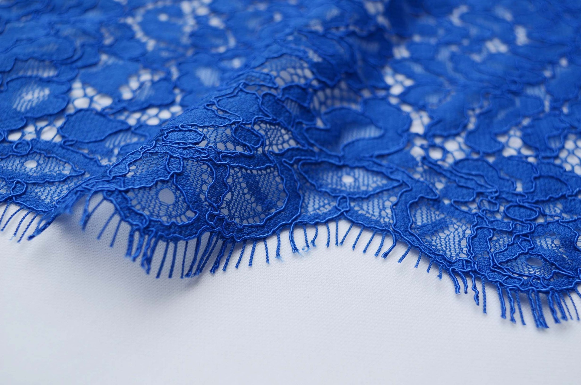 现货小批 最新股线蕾丝面料 定位花蕾丝 睫毛花边 女装睫毛蕾丝