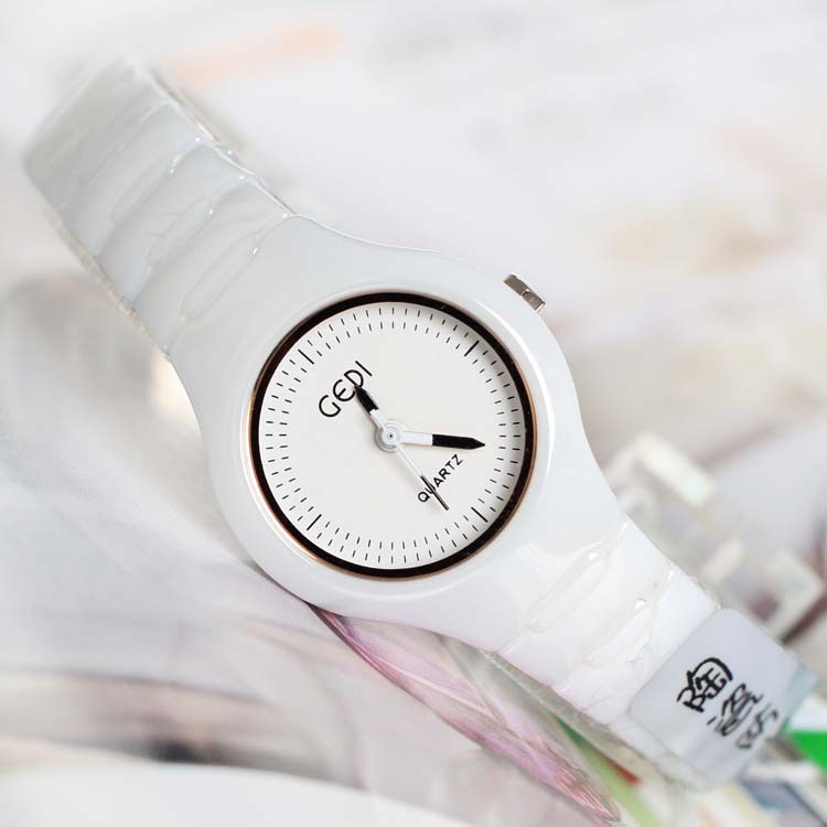 广东广州小巧陶瓷表 时尚华丽手表 百搭表 气质女表 厂家直销 一件