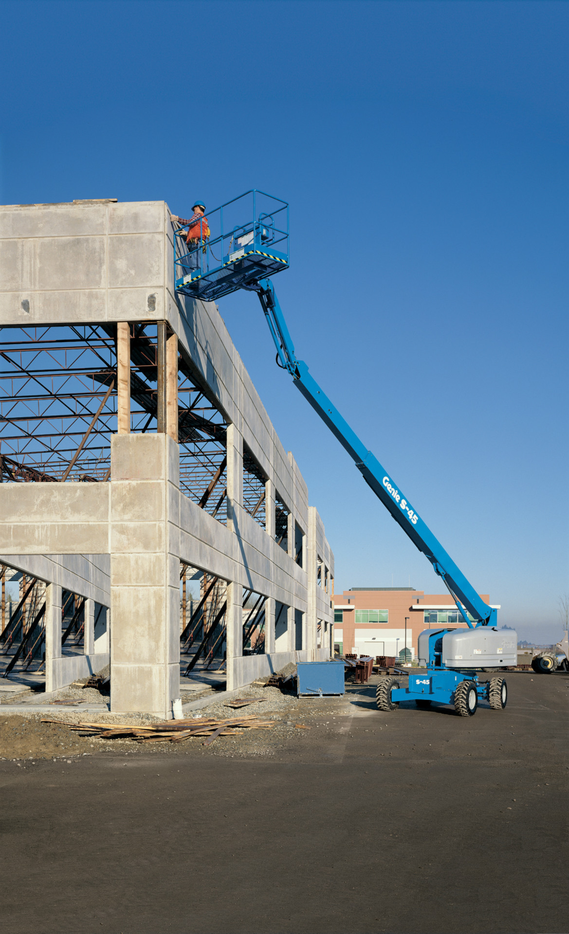 自行式直臂式高空作业车