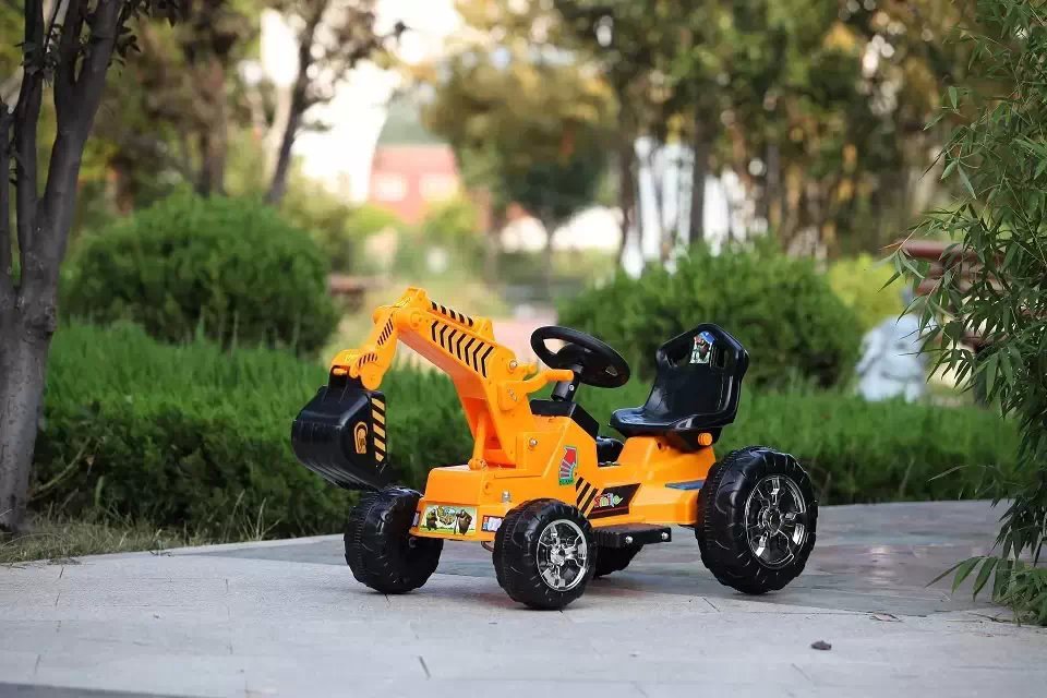 批发儿童电动挖掘机可坐可骑 挖土机 大型脚踏工程车