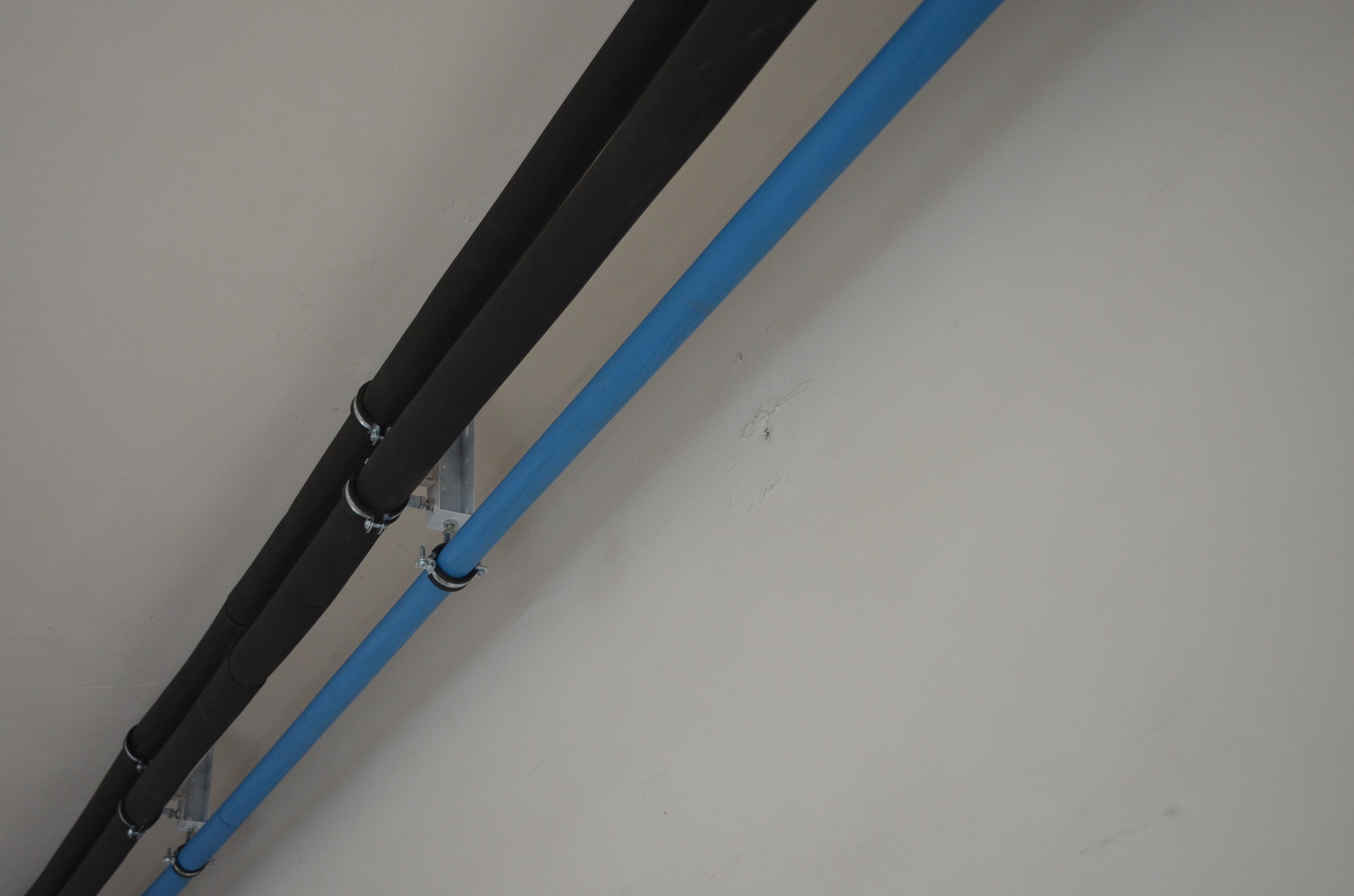 【中央空调管道支架,空调支架,冷媒管,空调安装支架安装夹子工具】