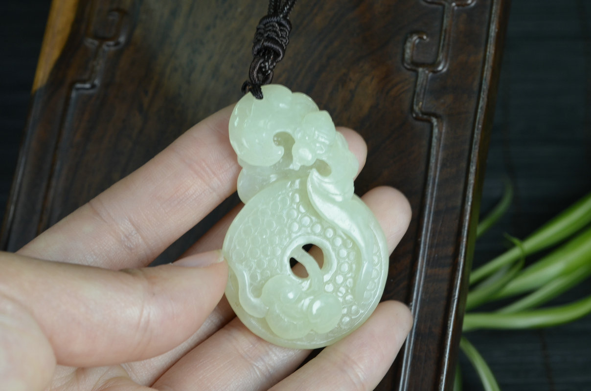 福在眼前和田玉吊坠 蝙蝠玉石挂件男女款 玉石工艺品项链附证书