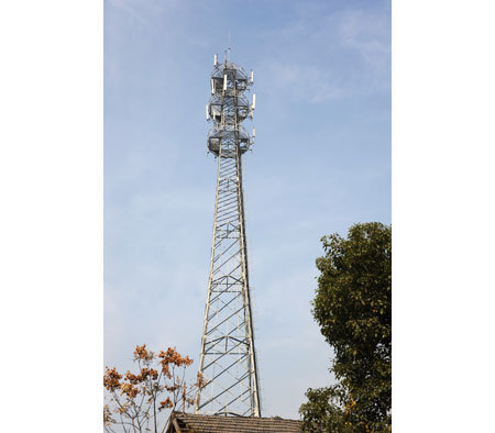 江苏新逵凯科技发展有限公司专业生产通信塔电力塔路灯杆高杆灯.