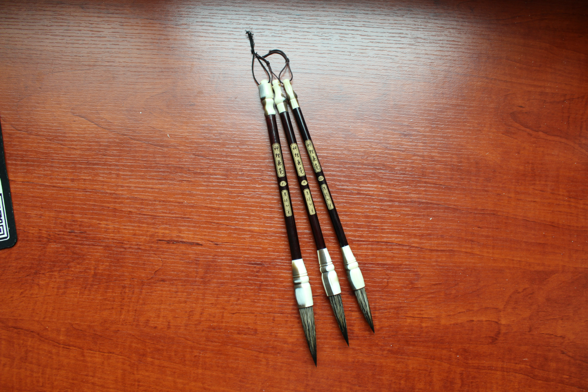 【厂家直销】石獾毛笔 弹性非常好 不分叉含墨多 兼毫毛笔 好毛笔