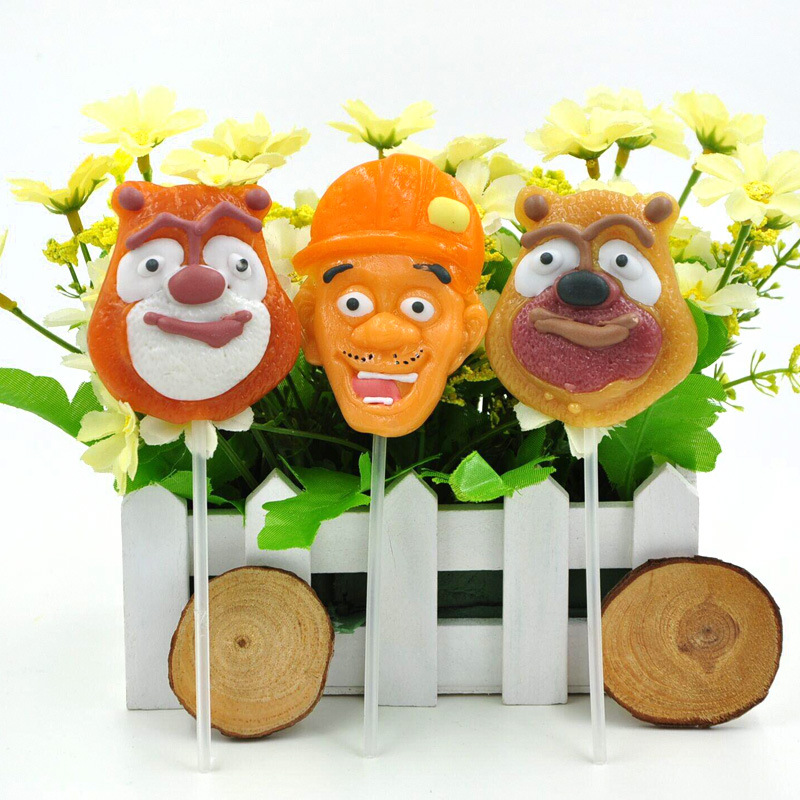 轩仔熊出没公仔光头强系列创意棒棒糖六一儿童节日礼物糖果批发价格