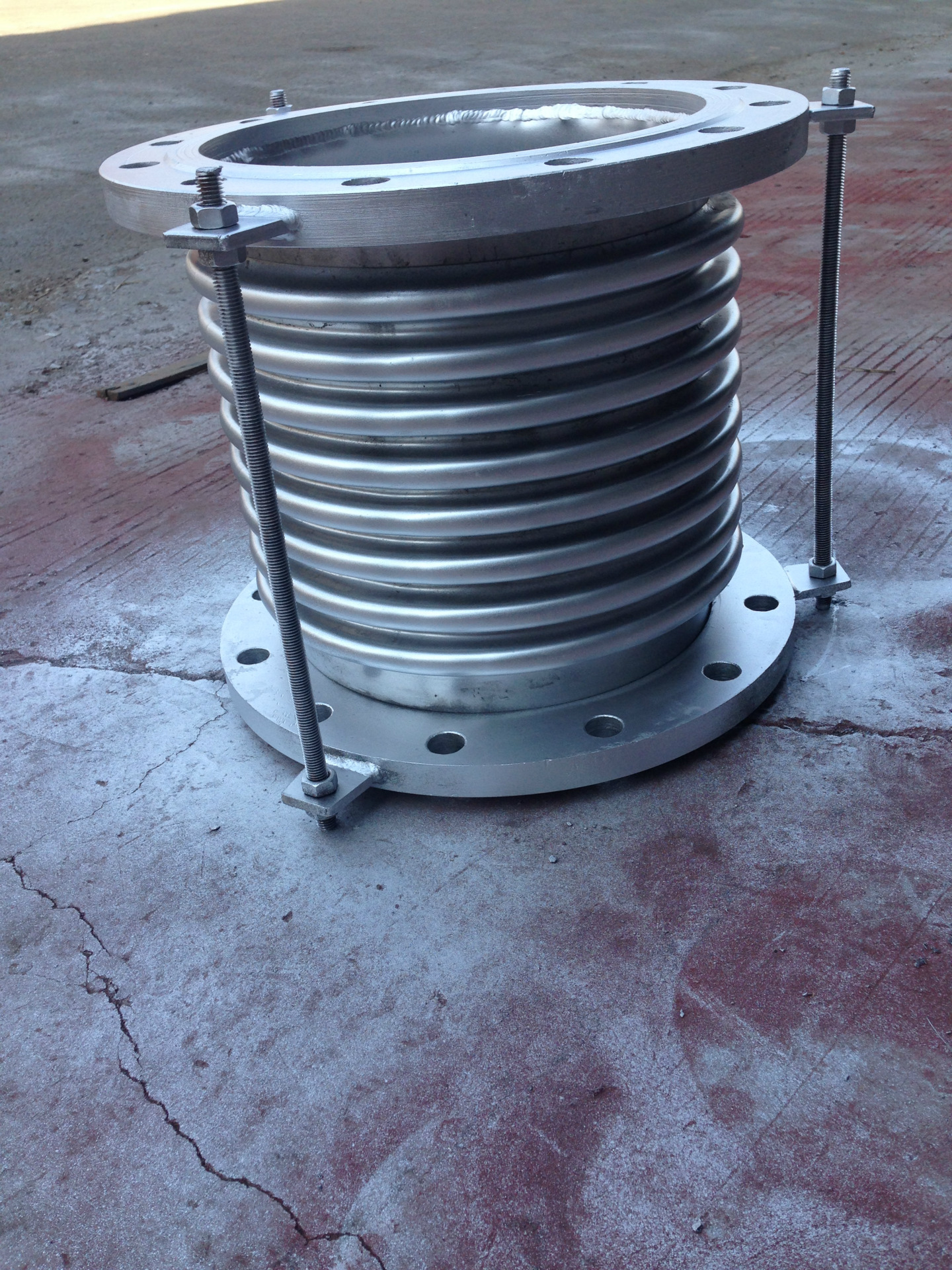 厂家专业供应不锈钢法兰连接通用型波纹补偿器 河北泊头华宇